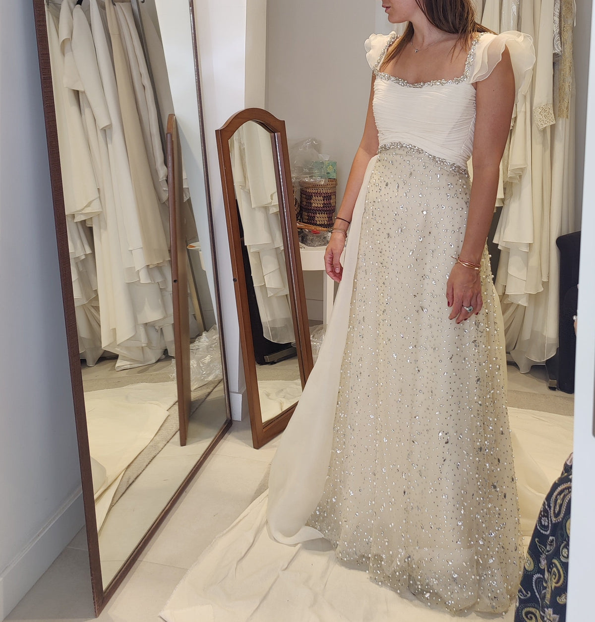 Tiempos, plazos y radiografía de un atelier: ¿Con cuántos meses de antelación debes encargar tu vestido de novia a medida? - Masum Karimi