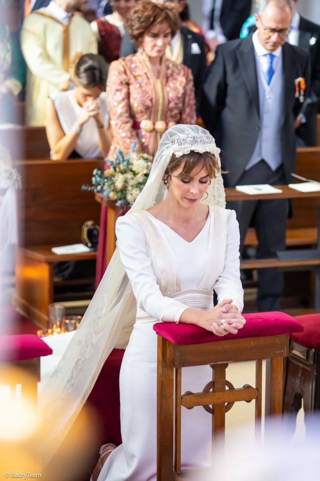 vestido de novia con seda y jaretas