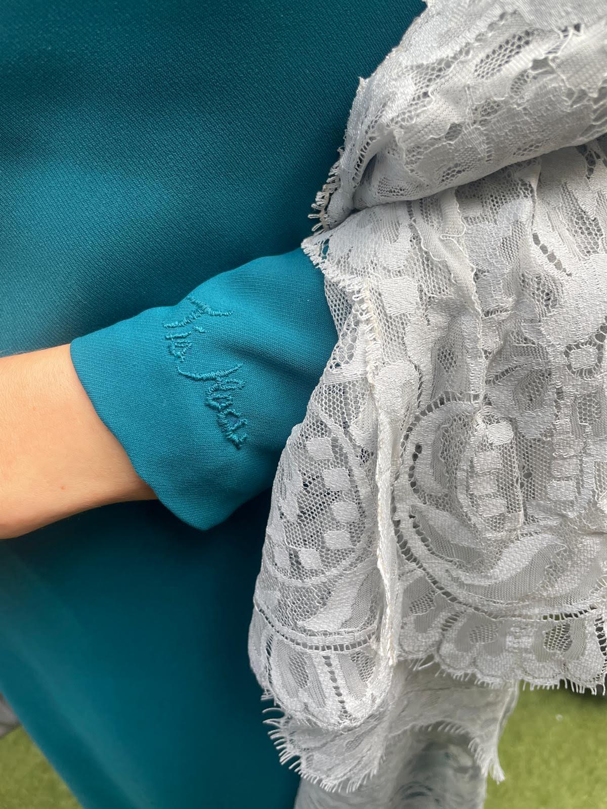 Trajes a medida de madrinas por masum karimi en su atelier de Madrid