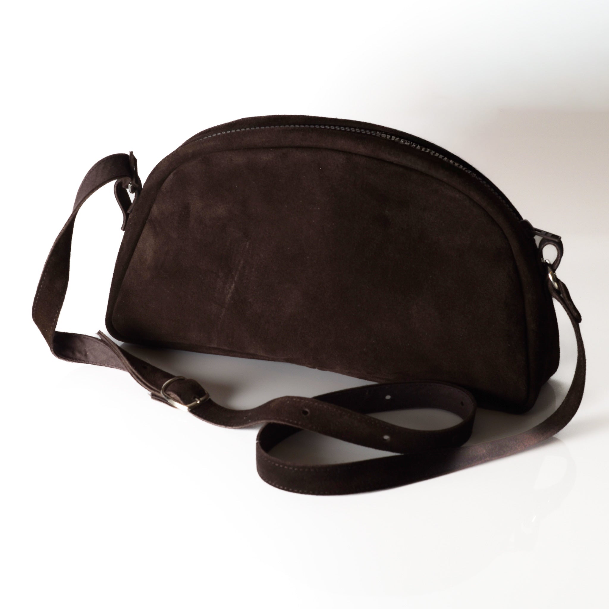 Bolso semicírculo en serraje - Masum Karimi