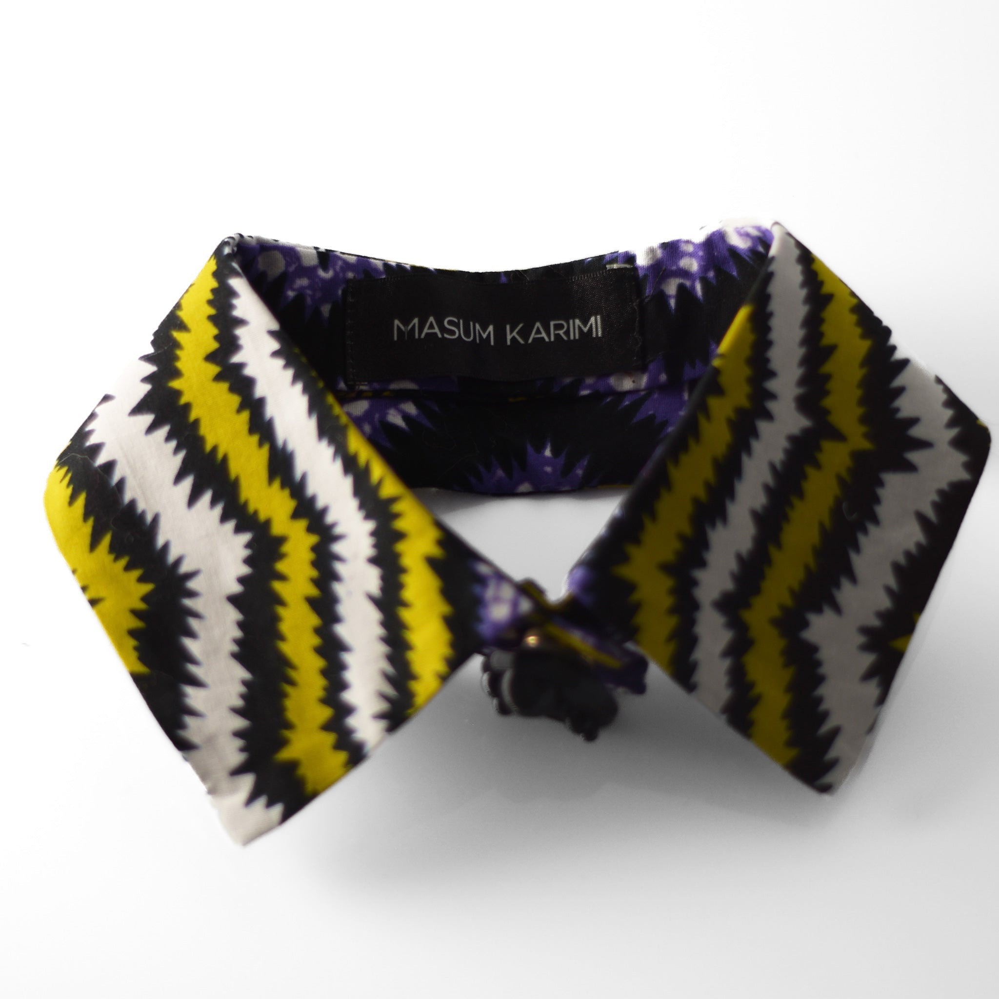 Cuello camisero de algodón con botón 3D - Masum Karimi