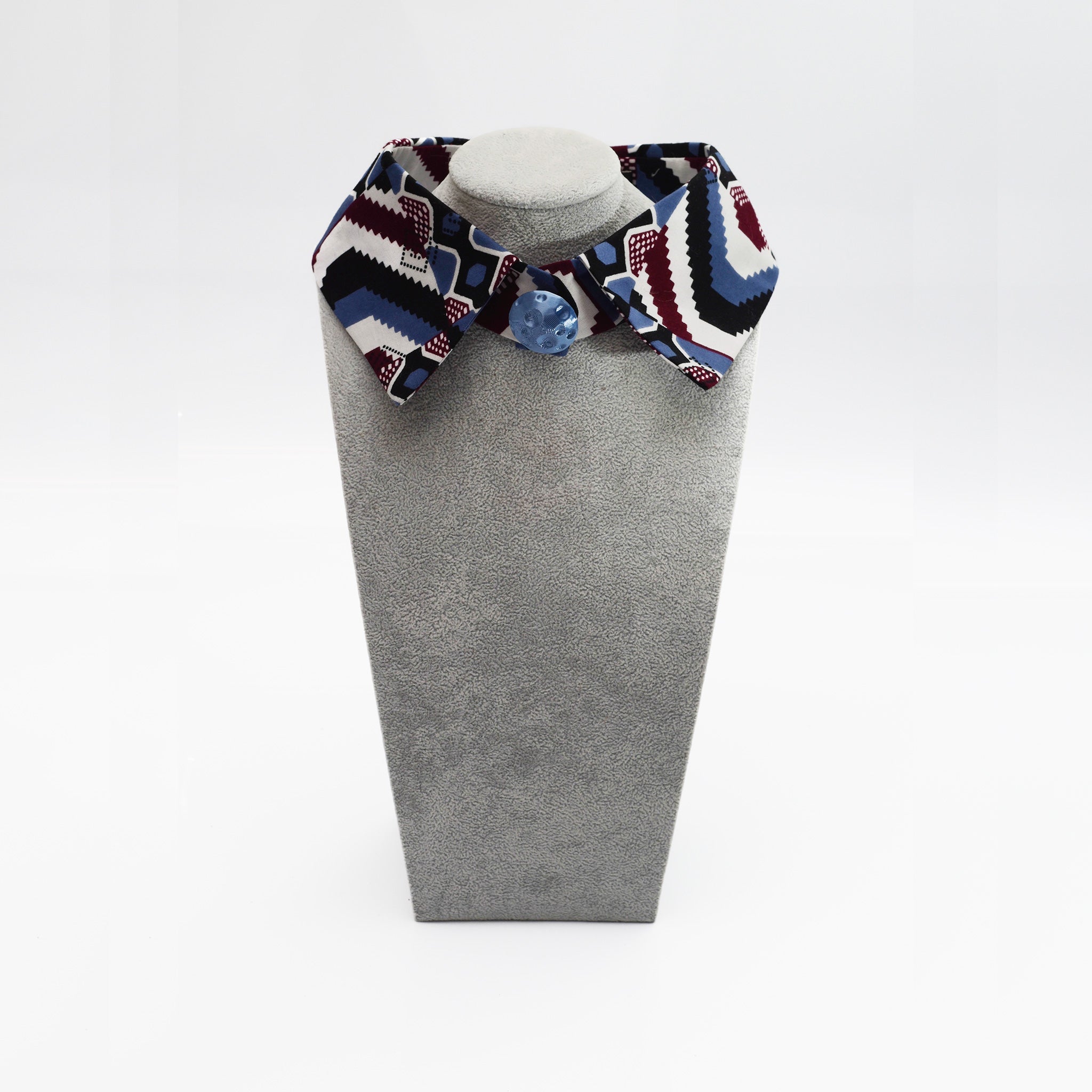 Cuello camisero geométrico - Masum Karimi