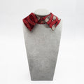 Cuello camisero hojas rojas y blancas - Masum Karimi