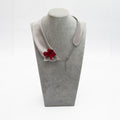 Cuello joya de raso gris perla con flor de gasa - Masum Karimi