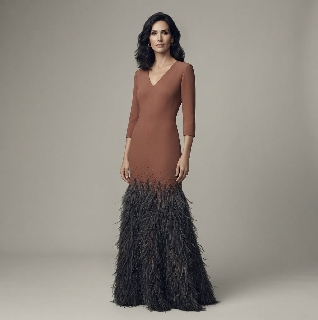 traje madrina con efecto plumas