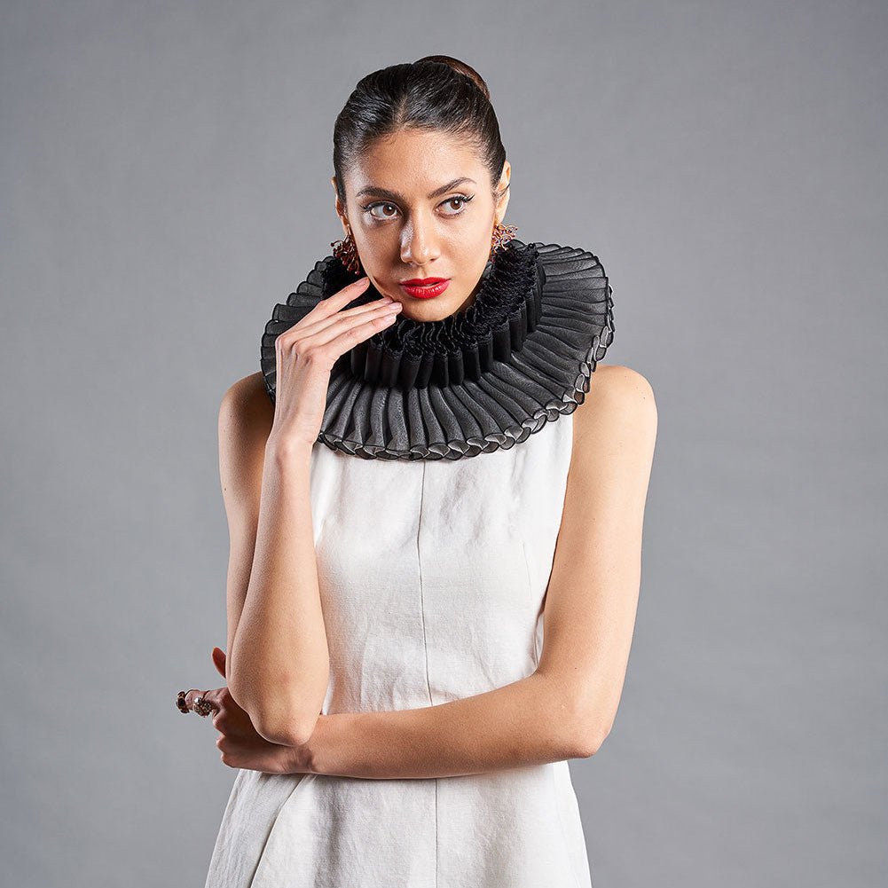 Gola de cuello negra - Masum Karimi
